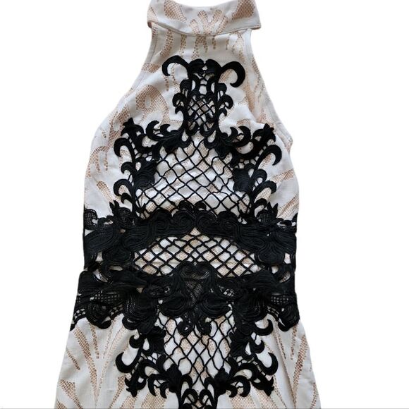 Pretty Little Thing Dress Lace Stretch Dress Size 2 - Picture 2 of 3